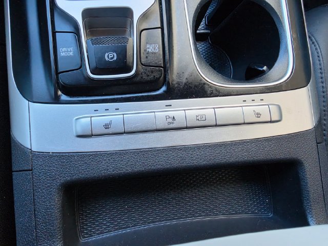 Used 2022 Kia Carnival LX FWD image 50