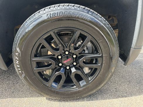 Used 2024 GMC Sierra 1500 Elevation AWD/4WD image 4