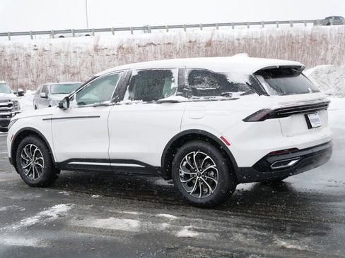 New 2026 Lincoln Nautilus Premier image 5