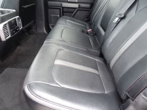 Used 2018 Ford F150 Platinum w/ Equipment Group 701A Luxury AWD/4WD image 9