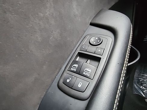 Used 2022 Dodge Challenger SRT Hellcat image 42