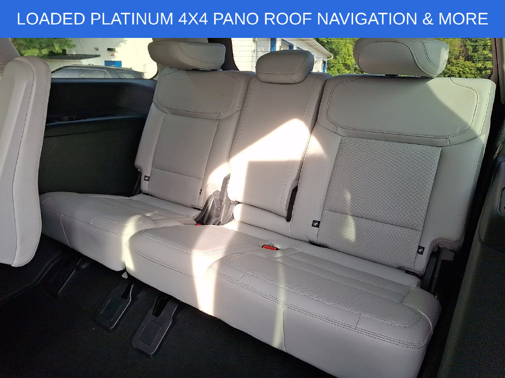 Used 2025 Ford Expedition Platinum w/ Driver's Package AWD/4WD image 11