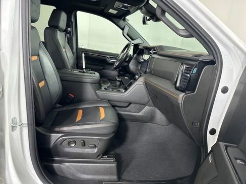 Used 2022 GMC Sierra 1500 AT4 w/ AT4 Premium Package image 29