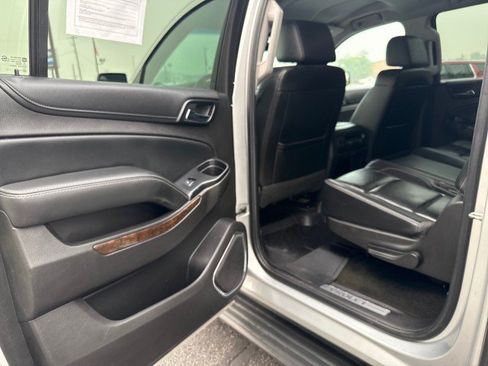Used 2017 Chevrolet Suburban LT AWD/4WD image 23
