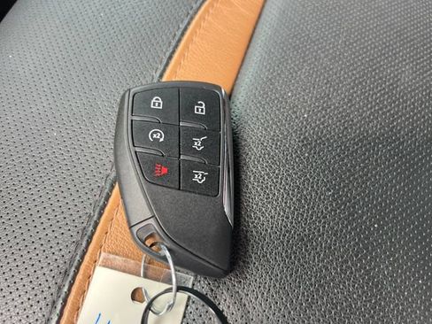 Used 2023 GMC Yukon XL AT4 AWD/4WD image 24