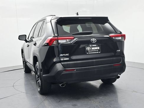 Used 2024 Toyota RAV4 XLE FWD image 6
