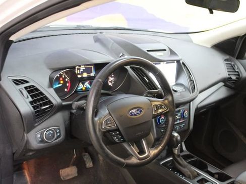 Used 2017 Ford Escape SE w/ Equipment Group 201A AWD/4WD image 14