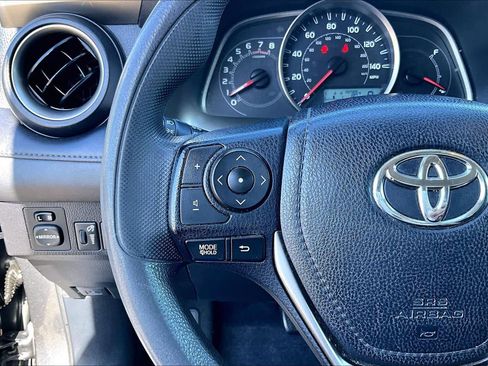 Used 2015 Toyota RAV4 XLE FWD image 22