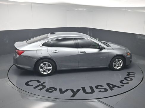 Used 2023 Chevrolet Malibu LS FWD image 32