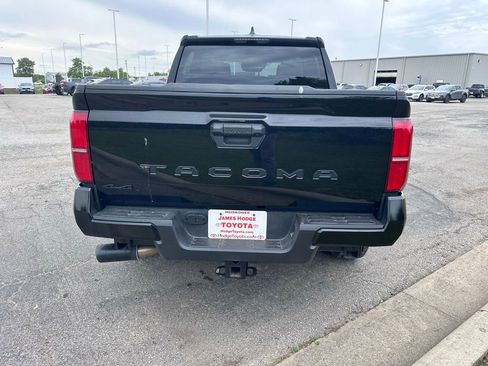 Used 2026 Toyota Tacoma SR5 AWD/4WD image 6
