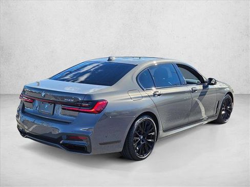 Certified 2022 BMW 750i xDrive w/ Executive Package image 5