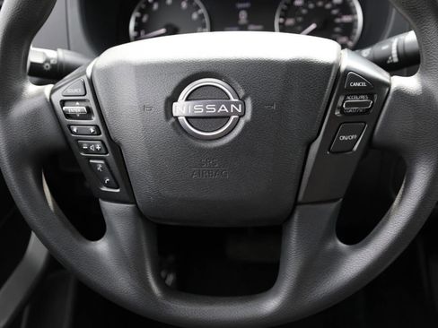 Used 2022 Nissan Frontier SV image 18