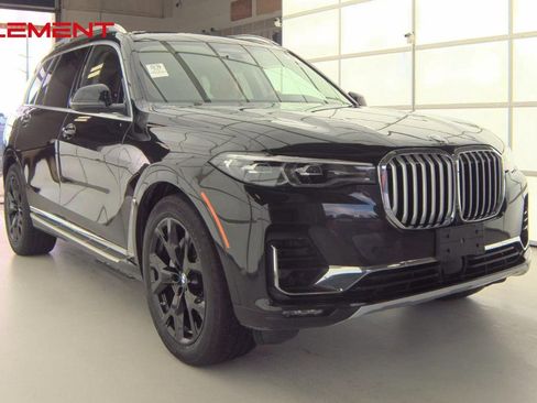 Used 2021 BMW X7 xDrive40i w/ Premium Package image 3