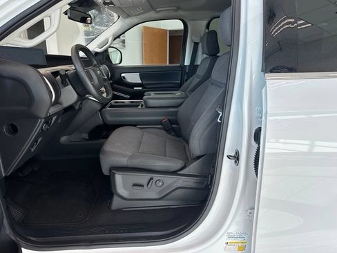 Used 2025 Ford Expedition Max Active AWD/4WD image 11