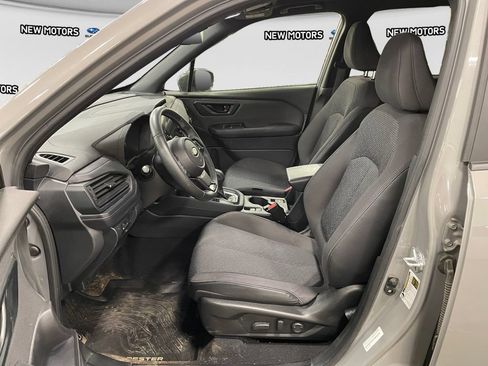 Used 2025 Subaru Forester Premium AWD/4WD image 9