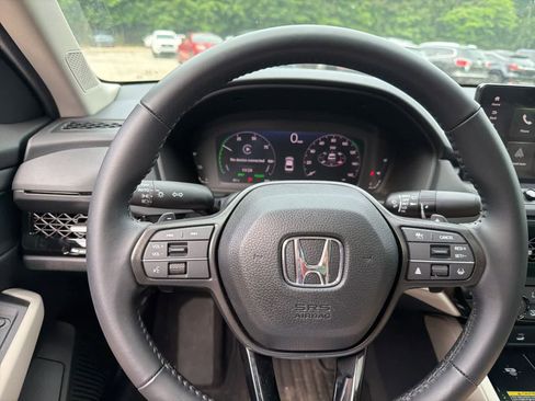 Used 2025 Honda Accord EX-L image 25