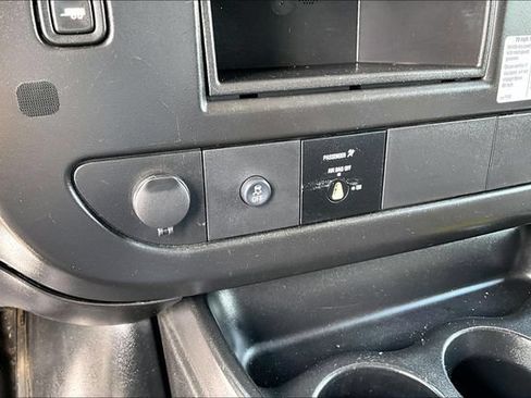Used 2012 GMC Savana 2500 RWD image 17