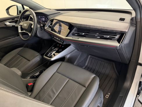 Certified 2023 Audi Q4 e-tron Premium Plus w/ Premium Plus RWD image 32