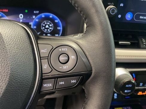 Used 2023 Toyota RAV4 Limited image 16