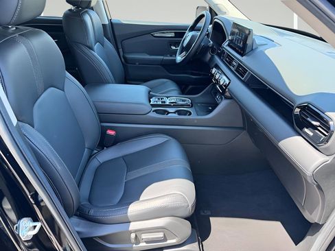 Used 2025 Honda Pilot Touring image 34