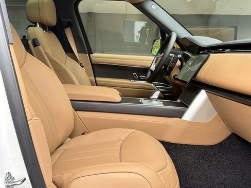 New 2026 Land Rover Range Rover SE image 31