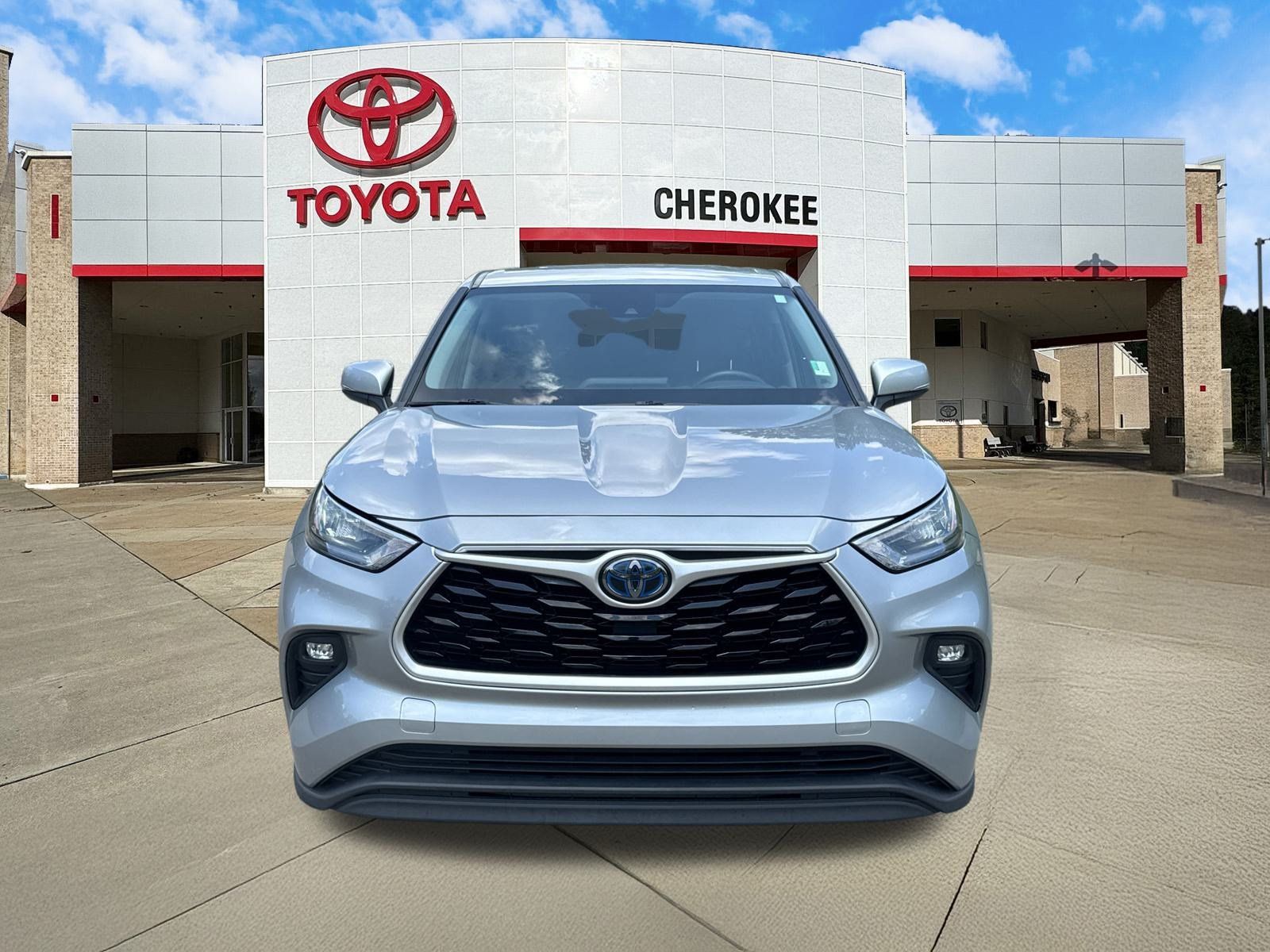 Used 2020 Toyota Highlander LE FWD image 8