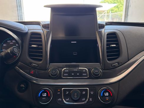 Used 2020 Chevrolet Impala LT FWD image 42
