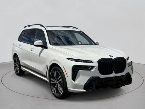 Used 2024 BMW X7 xDrive40i w/ M Sport Package AWD/4WD image 35