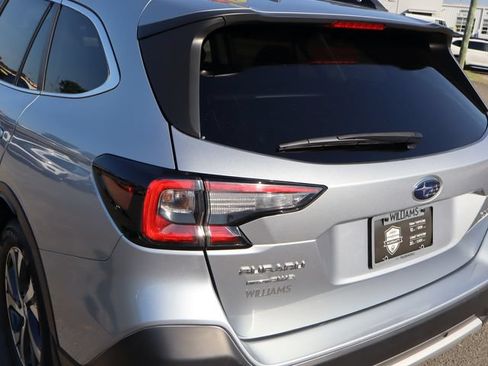 Certified 2021 Subaru Outback Limited AWD/4WD image 13