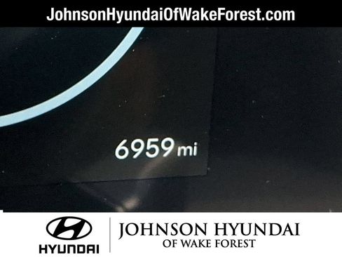 Certified 2025 Hyundai Santa Fe Limited AWD/4WD image 13