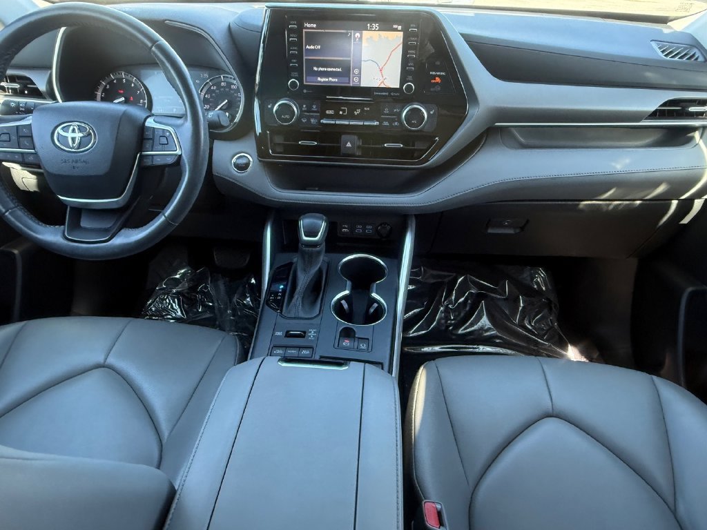 Certified 2022 Toyota Highlander XLE AWD/4WD image 25