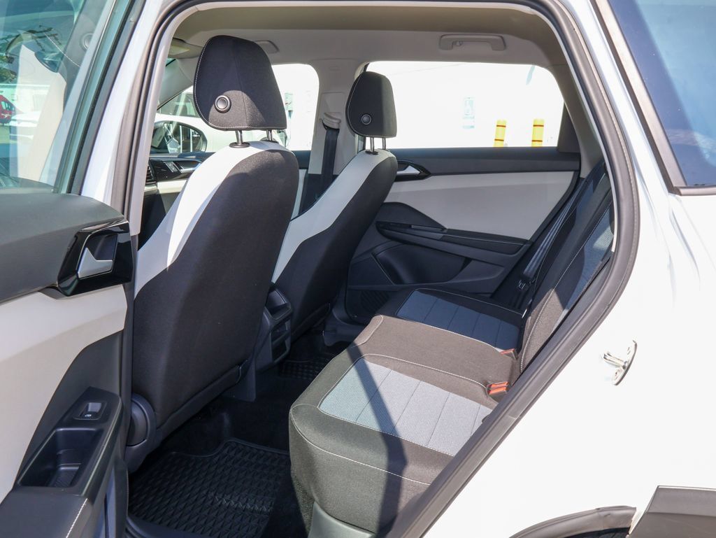 Used 2025 Volkswagen Taos S FWD image 14