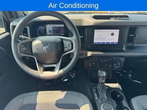 Used 2023 Ford Bronco 4-Door AWD/4WD image 19