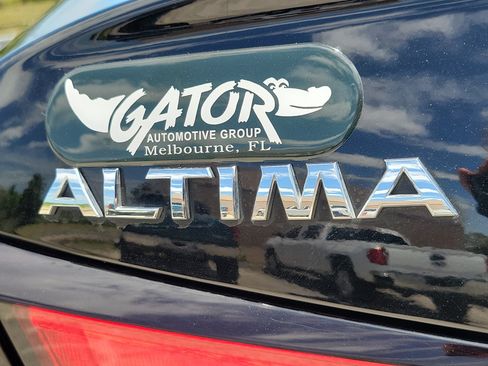 Used 2022 Nissan Altima 2.5 SV FWD image 6