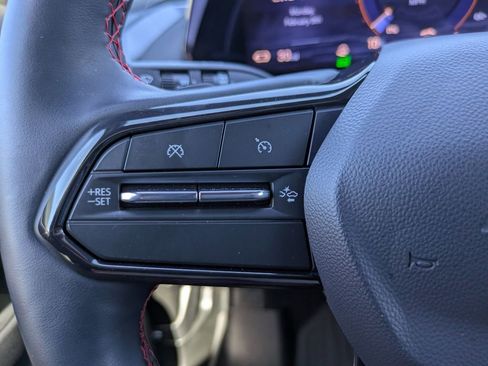 Used 2025 Chevrolet Equinox EV RS image 25