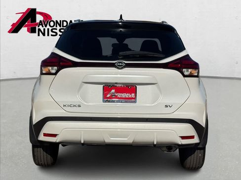Certified 2024 Nissan Kicks SV image 5