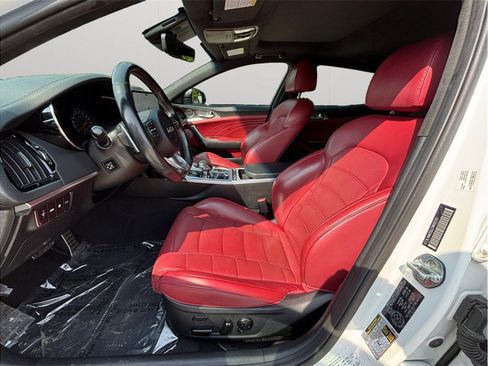 Used 2022 Kia Stinger GT2 image 2