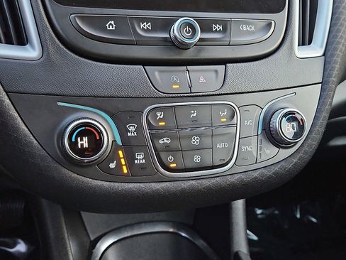 Used 2024 Chevrolet Malibu LT image 21