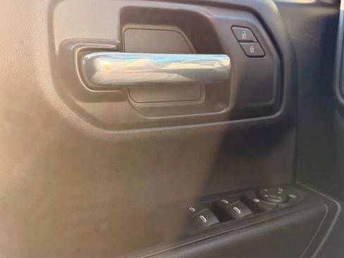 Used 2023 Chevrolet Silverado 1500 Custom image 25