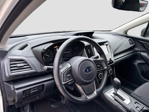 Used 2023 Subaru Crosstrek 2.0i image 9