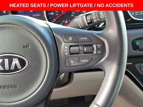 Used 2017 Kia Sedona EX image 18