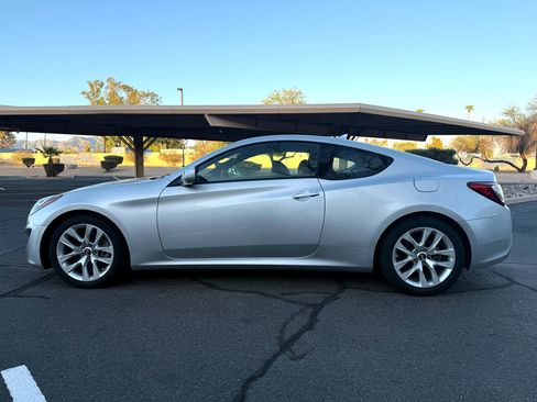 Used 2013 Hyundai Genesis 2.0T image 6