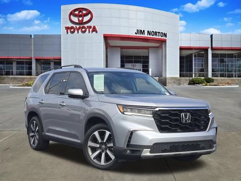 Used 2024 Honda Pilot Elite image 1