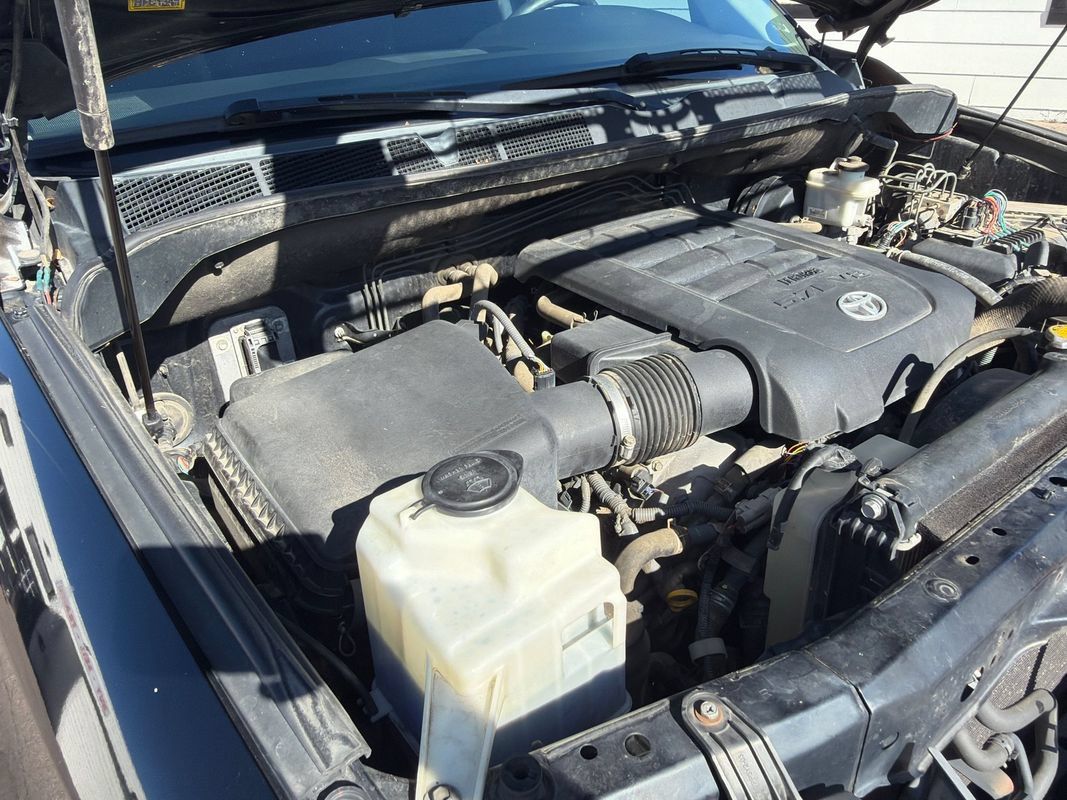 Used 2011 Toyota Tundra 4x4 CrewMax image 22
