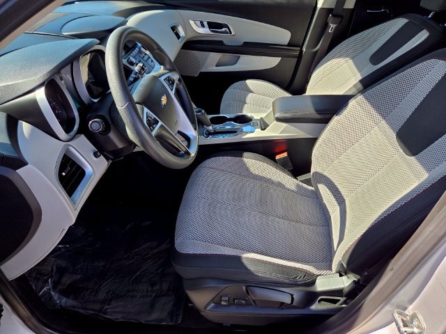 Used 2017 Chevrolet Equinox LT AWD/4WD image 10