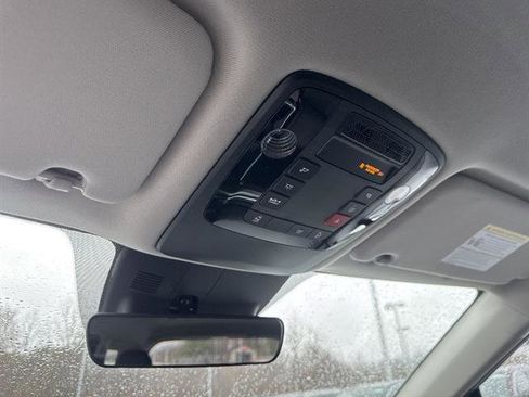 New 2026 Kia Carnival FWD image 12