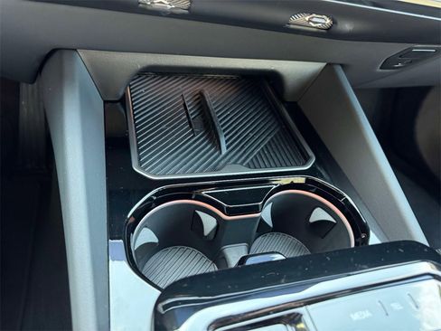 Certified 2025 BMW i5 xDrive40 w/ Premium Package image 15