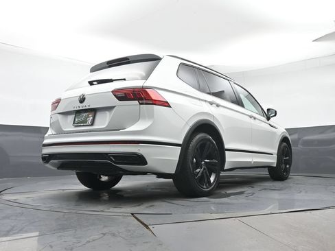 Used 2024 Volkswagen Tiguan SE R-Line FWD image 34