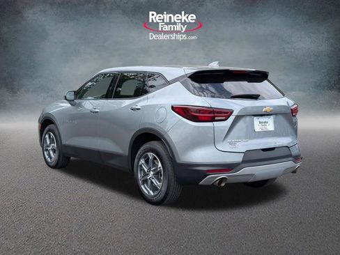 Used 2025 Chevrolet Blazer LT AWD/4WD image 8