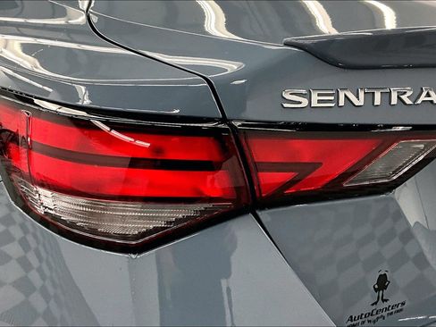 New 2025 Nissan Sentra SR w/ SR Premium Package FWD image 38